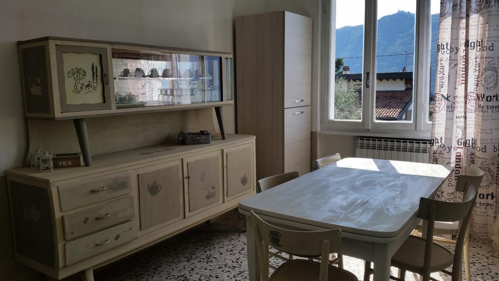 Apartment Iseo Lake Сале Маразино Стая снимка