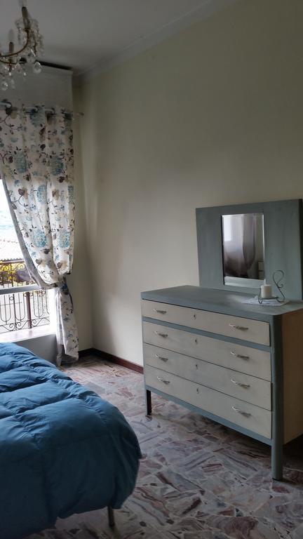 Apartment Iseo Lake Сале Маразино Стая снимка