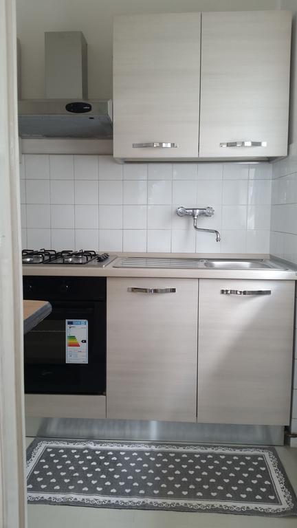 Apartment Iseo Lake Сале Маразино Стая снимка