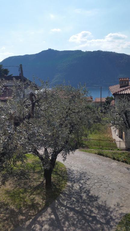 Apartment Iseo Lake Сале Маразино Стая снимка